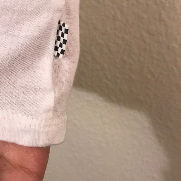 ‎Vans muscle tank with cutout - Picture 3 of 5